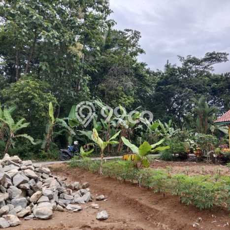 LOKASI STRATEGIS! Tanah Kawasan Kesugihan, Luas 2318m2m², Lingkungan Nyaman, Cocok untuk Hunian LOKASI STRATEGIS! Tanah Kawasan Kesugihan, Luas 2318m2m², Lingkungan Nyaman, Cocok untuk Hunian
