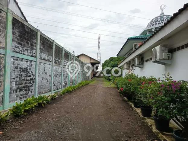 Disewakan Gudang komersial di Cilacap Utara luas bangunan 1200m2 Disewakan Gudang komersial di Cilacap Utara luas bangunan 1200m2