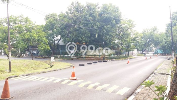 Hunian Elit LB 325m2 Siap Pakai Desain Elegan di Puri Indah, Jakarta Barat Hunian Elit LB 325m2 Siap Pakai Desain Elegan di Puri Indah, Jakarta Barat