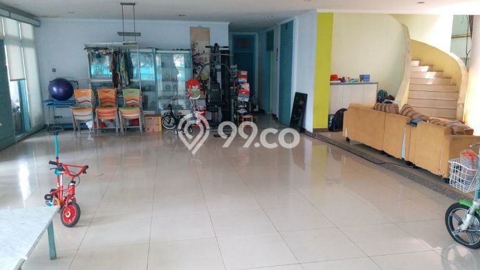Hunian Elit LB 325m2 Siap Pakai Desain Elegan di Puri Indah, Jakarta Barat Hunian Elit LB 325m2 Siap Pakai Desain Elegan di Puri Indah, Jakarta Barat