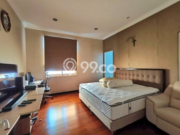 Hunian Elit LB 450m2 Siap Huni Desain Elegan di Gading Serpong, Tangerang Hunian Elit LB 450m2 Siap Huni Desain Elegan di Gading Serpong, Tangerang