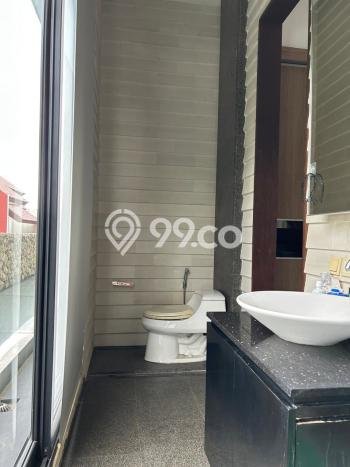 Rumah Elit LB 447m2 Siap Huni Desain Elegan di Alam Sutera, Tangerang Rumah Elit LB 447m2 Siap Huni Desain Elegan di Alam Sutera, Tangerang
