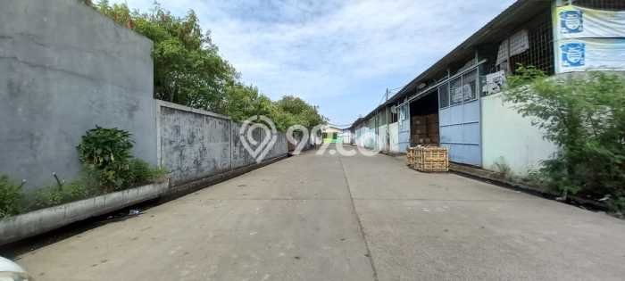 Gudang Strategis di Kosambi, Luas 1241m2m², Kawasan Komersial, Lokasi Ramai Gudang Strategis di Kosambi, Luas 1241m2m², Kawasan Komersial, Lokasi Ramai