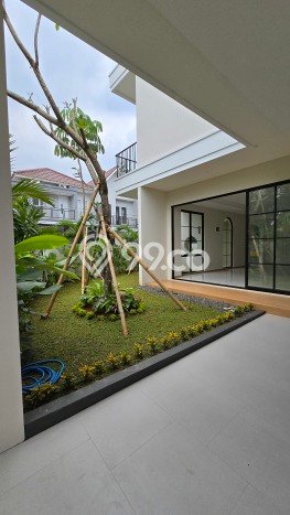 Rumah Mewah LB 330m2 Siap Huni Desain Elegan di BSD Kencana Loka, Tangerang Rumah Mewah LB 330m2 Siap Huni Desain Elegan di BSD Kencana Loka, Tangerang