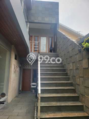 Rumah Elit LB 650m2 Siap Huni Desain Elegan di Bintaro, Tangerang Selatan Rumah Elit LB 650m2 Siap Huni Desain Elegan di Bintaro, Tangerang Selatan