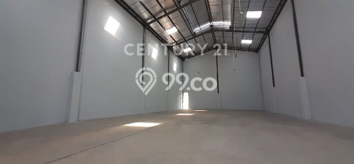 Gudang Premium di Cakung, Luas 288m2m², Jalan Utama, Tingkat Keramaian Tinggi Gudang Premium di Cakung, Luas 288m2m², Jalan Utama, Tingkat Keramaian Tinggi