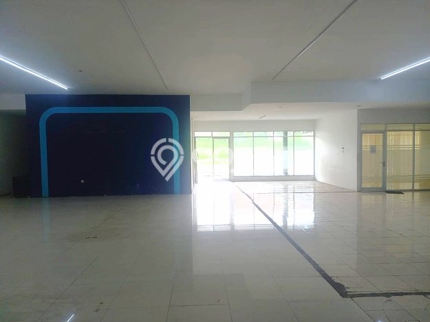 AREA KOMERSIAL! Gudang Disewakan di Narogong, Luas 2500m², Akses Utama AREA KOMERSIAL! Gudang Disewakan di Narogong, Luas 2500m², Akses Utama