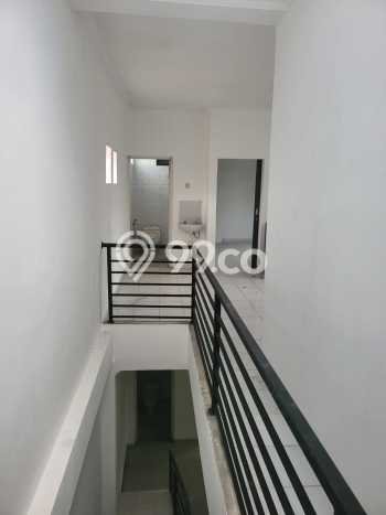 LOKASI PREMIUM! Ruko Kawasan Cakung, Luas 100m², Lokasi Niaga LOKASI PREMIUM! Ruko Kawasan Cakung, Luas 100m², Lokasi Niaga