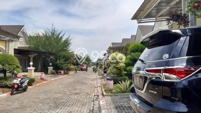 For Sale Rumah 4 Kamar Lokasi Ideal Nyaman dan Strategis di Mranggen For Sale Rumah 4 Kamar Lokasi Ideal Nyaman dan Strategis di Mranggen