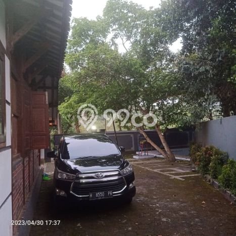 Peluang Investasi! Vila di Ungaran Barat, Luas 902m2m², Area Premium dengan nilai meningkat Peluang Investasi! Vila di Ungaran Barat, Luas 902m2m², Area Premium dengan nilai meningkat