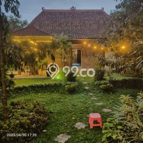 Peluang Investasi! Vila di Ungaran Barat, Luas 902m2m², Area Premium dengan nilai meningkat Peluang Investasi! Vila di Ungaran Barat, Luas 902m2m², Area Premium dengan nilai meningkat