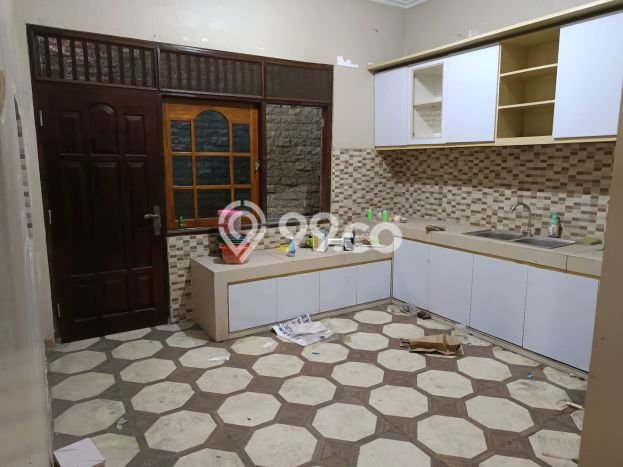 Dijual Rumah 8 Kamar Lokasi Ideal Nyaman dan Strategis di Gajah Mungkur Dijual Rumah 8 Kamar Lokasi Ideal Nyaman dan Strategis di Gajah Mungkur