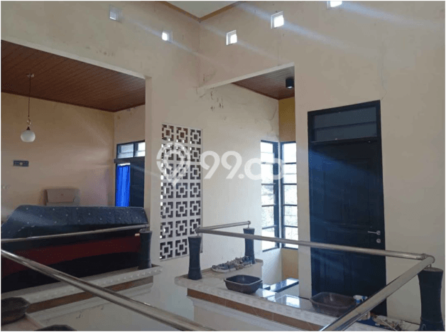 Dijual Cepat Rumah Bagus Siap Huni LB 315m2 di Ngaliyan, Semarang Dijual Cepat Rumah Bagus Siap Huni LB 315m2 di Ngaliyan, Semarang
