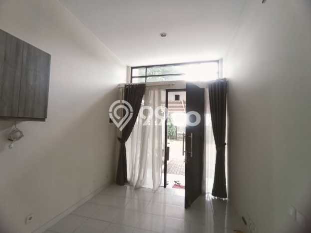 Rumah Luas Asri 2 KT Siap Pakai di Sambiroto Semarang Rumah Luas Asri 2 KT Siap Pakai di Sambiroto Semarang