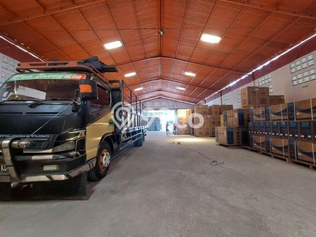 Gudang Strategis Kawasan Ngaliyan, Luas 650m2m², Kawasan Bisnis, Lokasi Ramai Gudang Strategis Kawasan Ngaliyan, Luas 650m2m², Kawasan Bisnis, Lokasi Ramai