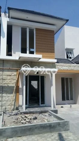 DIJUAL CEPAT! Rumah Tembalang, Semarang, Luas 80m2m² Bangunan 62m2m² DIJUAL CEPAT! Rumah Tembalang, Semarang, Luas 80m2m² Bangunan 62m2m²