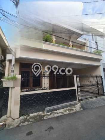 Rumah Strategis Minimalis Lb 140m2 di Tebet, Jakarta Selatan Rumah Strategis Minimalis Lb 140m2 di Tebet, Jakarta Selatan