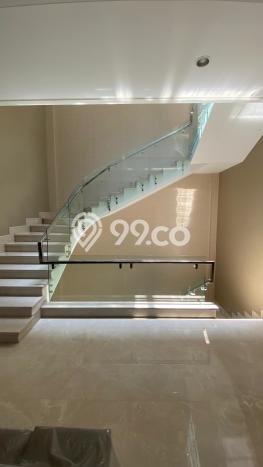 Rumah Elit Modern Tanpa Renovasi di Pantai Indah Kapuk Jakarta Utara Rumah Elit Modern Tanpa Renovasi di Pantai Indah Kapuk Jakarta Utara