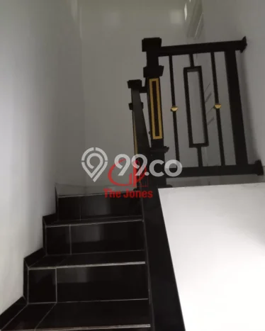 Unit Komersial Disewakan di Jakarta Barat Area Strategis Harga Kompetitif Unit Komersial Disewakan di Jakarta Barat Area Strategis Harga Kompetitif