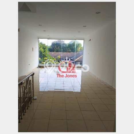Disewakan Ruko di Pusat Kota Jakarta Selatan Ramai Strategis Disewakan Ruko di Pusat Kota Jakarta Selatan Ramai Strategis