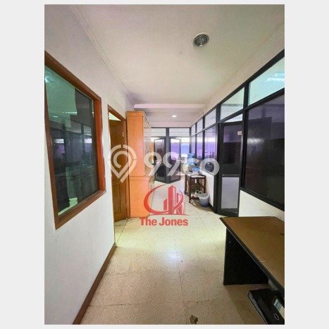 Unit Komersial Tersedia di Cikini Spesifikasi LB 144m2 Unit Komersial Tersedia di Cikini Spesifikasi LB 144m2