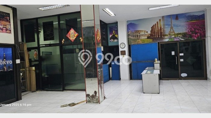 Ruko untuk disewa di Gambir punya LT 162m2 & LB 162m2 harga sewa kompetitif Ruko untuk disewa di Gambir punya LT 162m2 & LB 162m2 harga sewa kompetitif