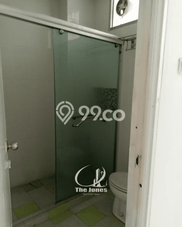 Ruko Dijual di Jakarta Barat LT 70m2 & LB 150m2 Lokasi Terbaik! Ruko Dijual di Jakarta Barat LT 70m2 & LB 150m2 Lokasi Terbaik!