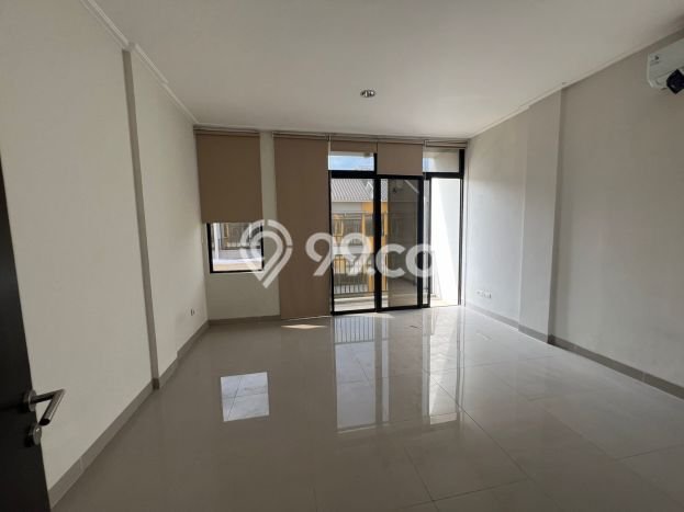 Unit Ruko Disewa Lokasi Kelapa Gading, Jakarta Utara Spesifikasi Luas Bangunan 424m2 Unit Ruko Disewa Lokasi Kelapa Gading, Jakarta Utara Spesifikasi Luas Bangunan 424m2