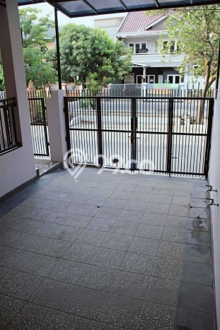 Lokasi terbaik! Rumah siap huni disewakan di Kelapa Gading LB 182m2 Lokasi terbaik! Rumah siap huni disewakan di Kelapa Gading LB 182m2