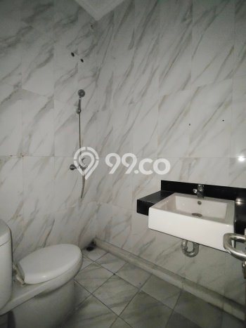 Ruko Disewakan Kawasan Cempaka Putih, Luas 300m², Area Strategis, Siap Usaha Ruko Disewakan Kawasan Cempaka Putih, Luas 300m², Area Strategis, Siap Usaha