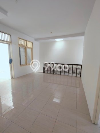 Disewakan! Rumah 4 Kamar Tidur &
1 Kamar Mandi di Sunter, Jakarta Utara Disewakan! Rumah 4 Kamar Tidur &
1 Kamar Mandi di Sunter, Jakarta Utara