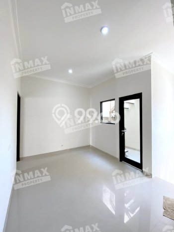 For Sale Rumah 5 Kamar Lokasi Ideal Bagus dan Strategis di Lowokwaru For Sale Rumah 5 Kamar Lokasi Ideal Bagus dan Strategis di Lowokwaru
