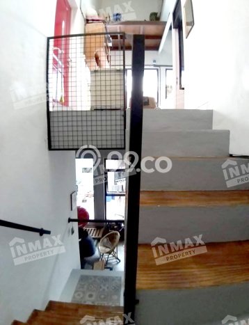 Rumah Modern 5 KT LT 222m2 di Sulfat Rumah Modern 5 KT LT 222m2 di Sulfat