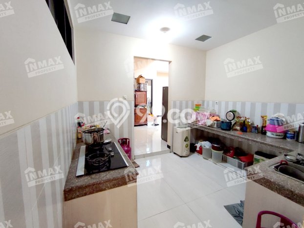 Rumah Mewah LB 450m2 Siap Pakai Desain Elegan di Araya, Malang Rumah Mewah LB 450m2 Siap Pakai Desain Elegan di Araya, Malang