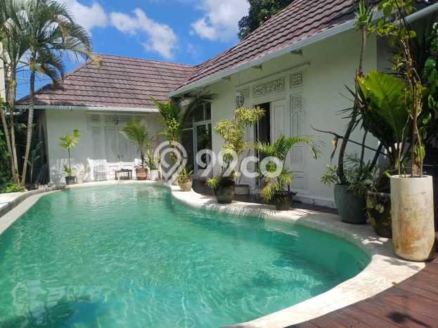 Vila Strategis di , Dimensi 275m2m², Kawasan Asri dan aman Vila Strategis di , Dimensi 275m2m², Kawasan Asri dan aman