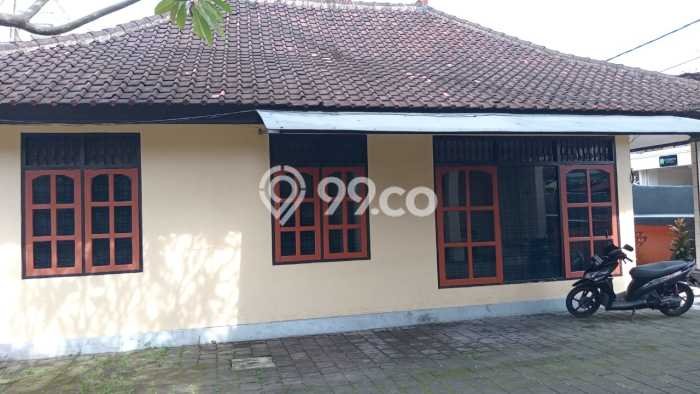 Rumah Lokasi Strategis area Renon, Denpasar, LT 480m2m² LB 282m2m² Rumah Lokasi Strategis area Renon, Denpasar, LT 480m2m² LB 282m2m²