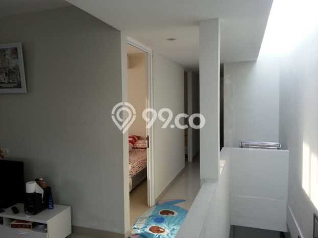 Rumah Elit LB 212m2 Siap Pakai Desain Elegan di Taman Meruya, Jakarta Barat Rumah Elit LB 212m2 Siap Pakai Desain Elegan di Taman Meruya, Jakarta Barat