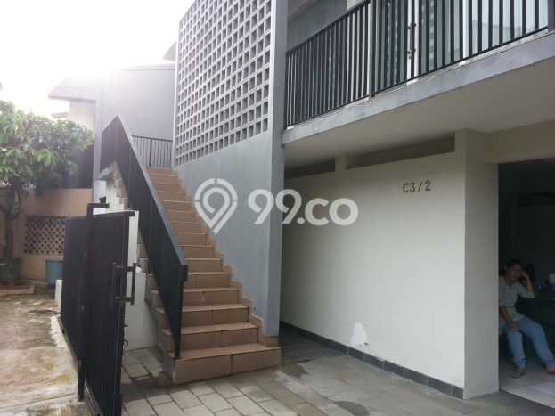 Rumah Elit LB 212m2 Siap Pakai Desain Elegan di Taman Meruya, Jakarta Barat Rumah Elit LB 212m2 Siap Pakai Desain Elegan di Taman Meruya, Jakarta Barat