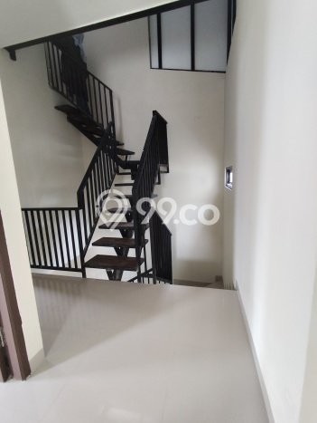 PRIME LOCATION! Rumah di Tangerang, 6 KT, Area Strategis, LT 160m2m² LB 220m2m² PRIME LOCATION! Rumah di Tangerang, 6 KT, Area Strategis, LT 160m2m² LB 220m2m²