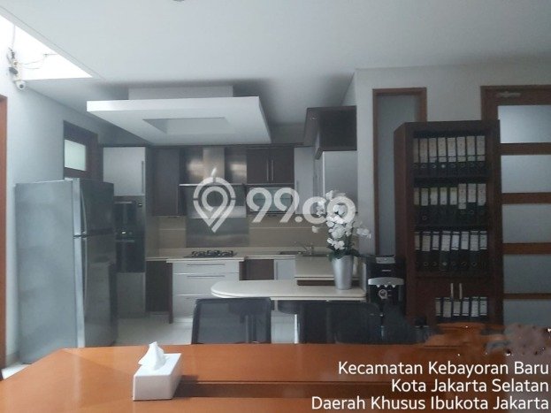 Rumah Eksklusif Siap Huni LT 237m2 di Kebayoran Baru, Jakarta Selatan Rumah Eksklusif Siap Huni LT 237m2 di Kebayoran Baru, Jakarta Selatan