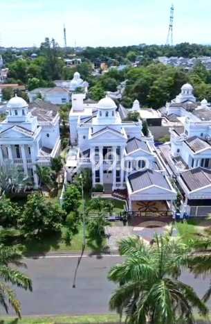Rumah Elit Modern Tanpa Renovasi di Legenda Wisata Bogor Rumah Elit Modern Tanpa Renovasi di Legenda Wisata Bogor