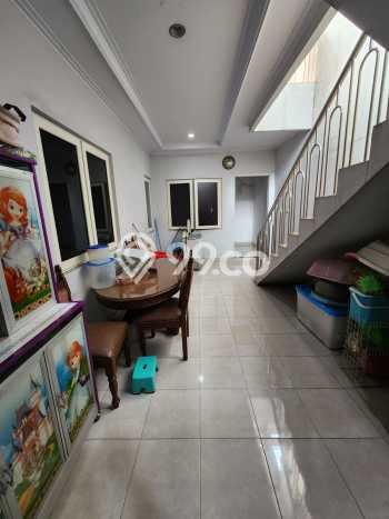 Rumah Elit Modern Siap Huni di Kota Wisata Bogor Rumah Elit Modern Siap Huni di Kota Wisata Bogor