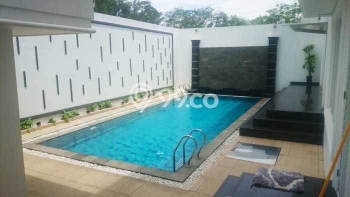 Ready to Use! Premium House LT 425m2 Desain Elegan di Legenda Wisata Ready to Use! Premium House LT 425m2 Desain Elegan di Legenda Wisata