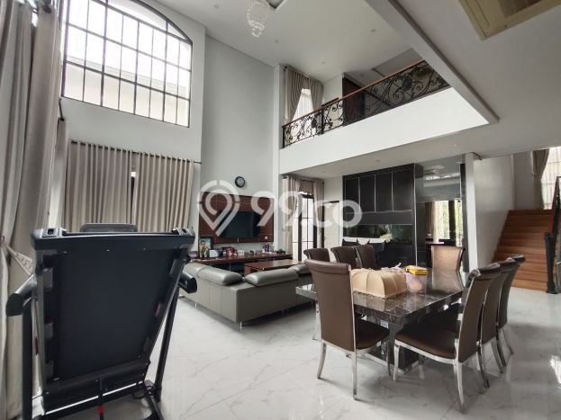 Rumah Mewah LB 500m2 Siap Pakai Desain Elegan di Sentul City, Bogor Rumah Mewah LB 500m2 Siap Pakai Desain Elegan di Sentul City, Bogor