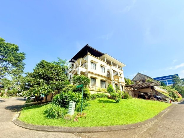 For Sale! Premium House LT 406m2 Desain Modern di Sentul City For Sale! Premium House LT 406m2 Desain Modern di Sentul City
