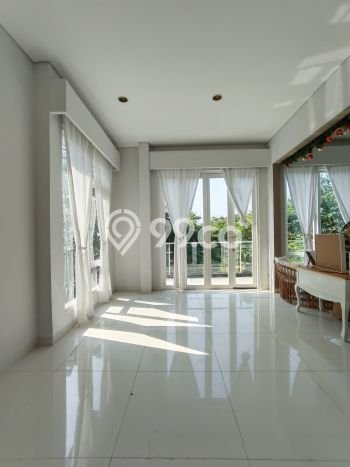Rumah Elit LB 332m2 Siap Pakai Desain Elegan di Sentul City, Bogor Rumah Elit LB 332m2 Siap Pakai Desain Elegan di Sentul City, Bogor
