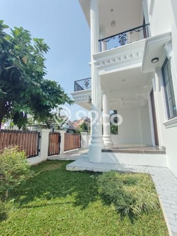 Rumah Mewah LB 190m2 Siap Pakai Desain Elegan di Sentul City, Bogor Rumah Mewah LB 190m2 Siap Pakai Desain Elegan di Sentul City, Bogor