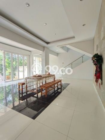 Rumah Elit LB 332m2 Siap Pakai Desain Elegan di Sentul City, Bogor Rumah Elit LB 332m2 Siap Pakai Desain Elegan di Sentul City, Bogor
