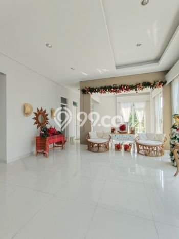 Rumah Elit LB 332m2 Siap Pakai Desain Elegan di Sentul City, Bogor Rumah Elit LB 332m2 Siap Pakai Desain Elegan di Sentul City, Bogor