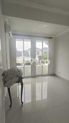 Disewakan Rumah Harga Terjangkau di BSD Green Wich Tangerang dengan 3 Kamar Tidur Disewakan Rumah Harga Terjangkau di BSD Green Wich Tangerang dengan 3 Kamar Tidur